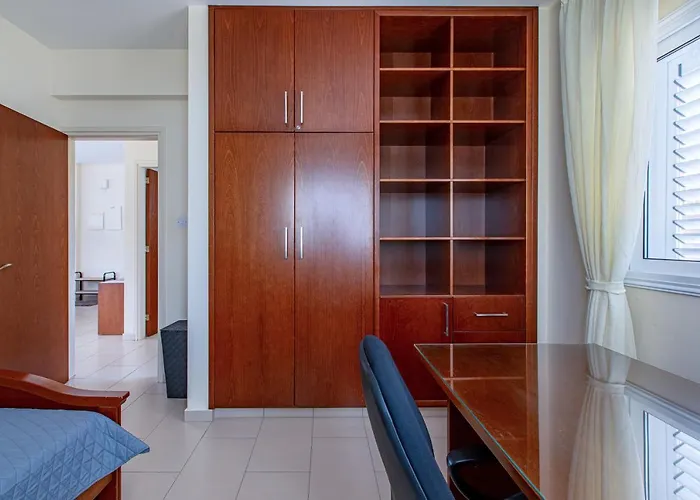 Nova פרוטאראס